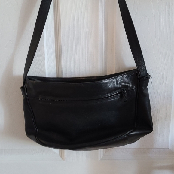 Giani Bernini Black Crossbody - Picture 3 of 11